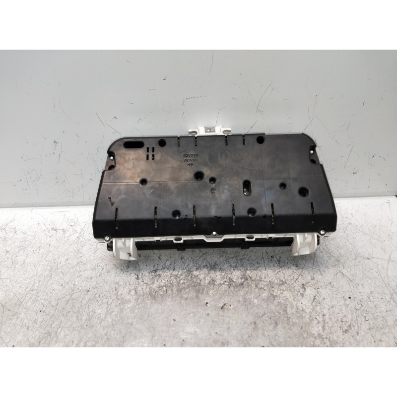 Recambio de cuadro instrumentos para toyota corolla verso (r1) 2.0 d-4d luna referencia OEM IAM 838000F060M  
