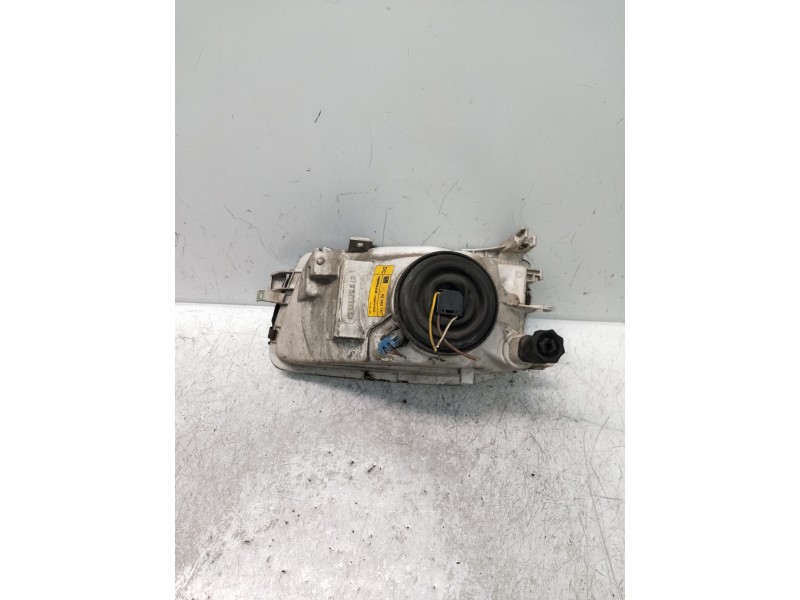 Recambio de faro derecho para opel astra f berlina california referencia OEM IAM   