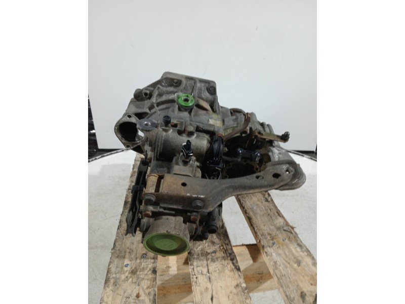 Recambio de caja cambios para volkswagen vento (1h2) gl referencia OEM IAM CHB 06103147 5V