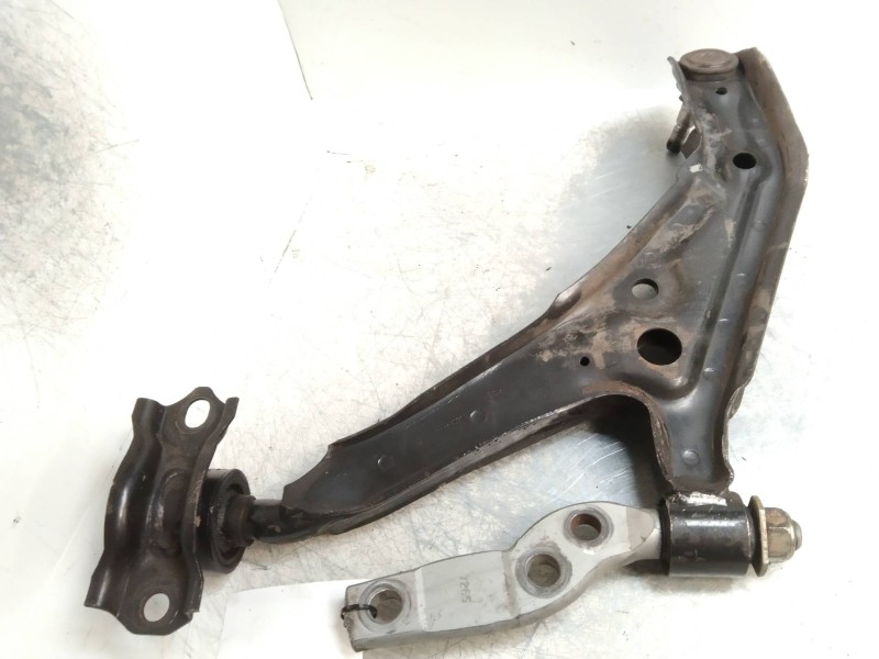 Recambio de brazo suspension inferior delantero derecho para nissan primera berlina (p11) 2.0 turbodiesel cat referencia OEM IAM