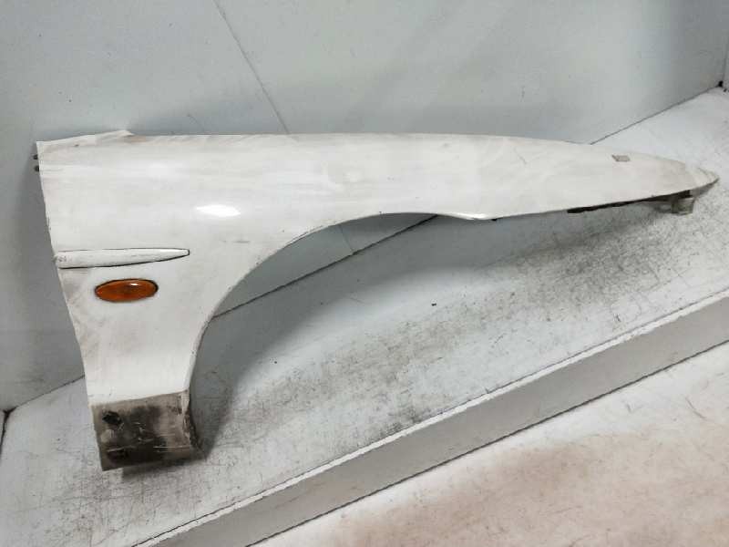 Recambio de aleta delantera derecha para ford probe 2.5 v6 24v cat referencia OEM IAM   