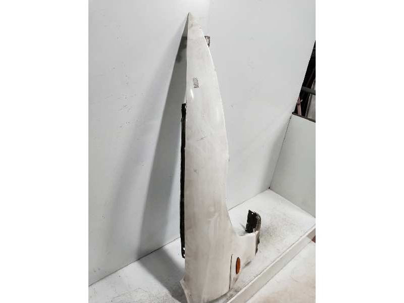 Recambio de aleta delantera derecha para ford probe 2.5 v6 24v cat referencia OEM IAM   