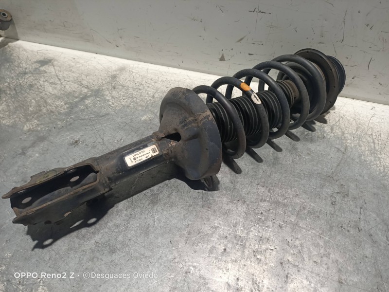 Recambio de amortiguador delantero derecho para volkswagen vento (1h2) gl referencia OEM IAM 1H413031C  