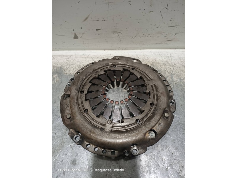 Recambio de kit embrague para toyota corolla verso (r1) 2.0 d-4d luna referencia OEM IAM 323063410  