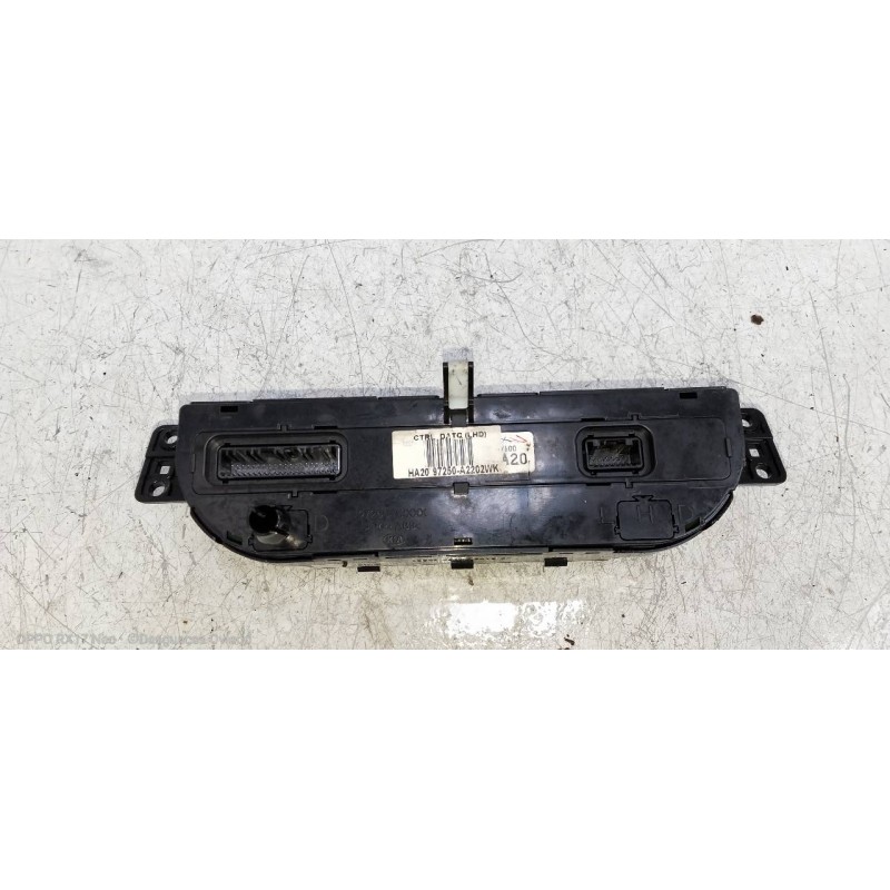 Recambio de mando calefaccion / aire acondicionado para kia cee´d 1.6 gdi cat referencia OEM IAM 97250A2202WK  