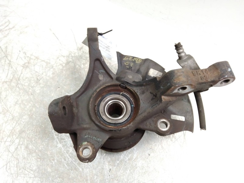 Recambio de mangueta delantera izquierda para hyundai i20 1.2 cat referencia OEM IAM   