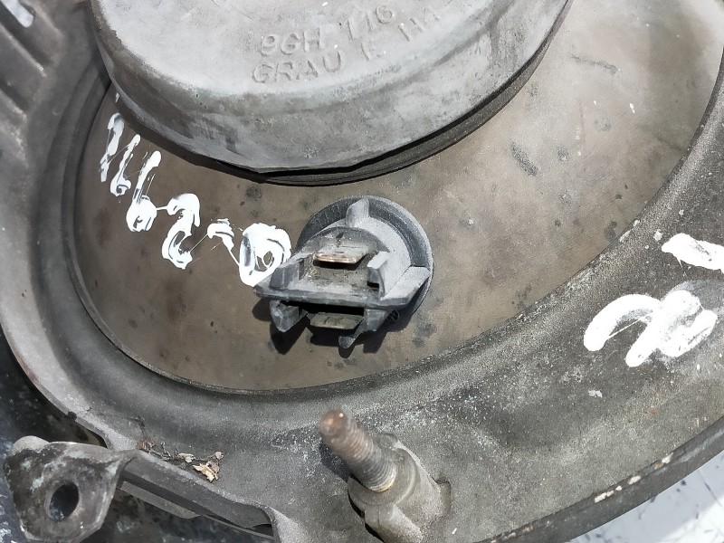 Recambio de faro izquierdo para renault 4 berlina/familiar/furgoneta referencia OEM IAM   