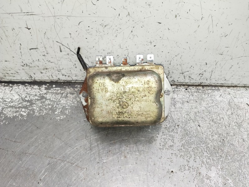 Recambio de rele para renault 4 berlina/familiar/furgoneta referencia OEM IAM REGULADOR DE CORRIENTE 