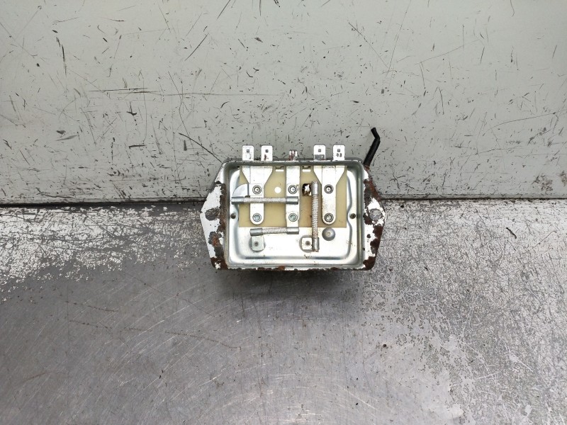 Recambio de rele para renault 4 berlina/familiar/furgoneta referencia OEM IAM REGULADOR DE CORRIENTE 