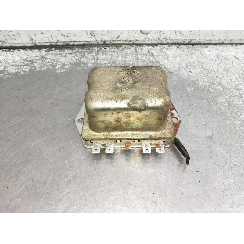 Recambio de rele para renault 4 berlina/familiar/furgoneta referencia OEM IAM REGULADOR DE CORRIENTE 