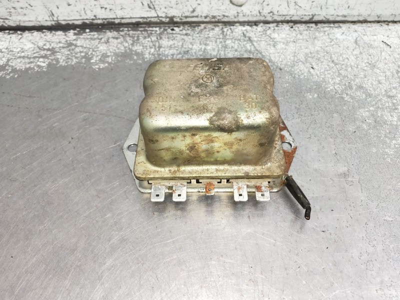 Recambio de rele para renault 4 berlina/familiar/furgoneta referencia OEM IAM REGULADOR DE CORRIENTE 