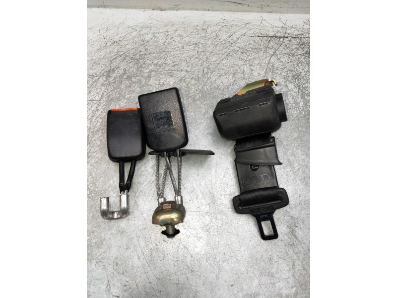 Recambio de juego cinturones trasero para audi a6 berlina (c4) 2.6 quattro referencia OEM IAM 4A5857709  