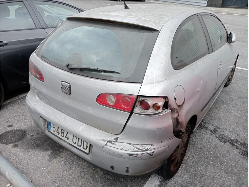 seat ibiza (6l1) del año 2003