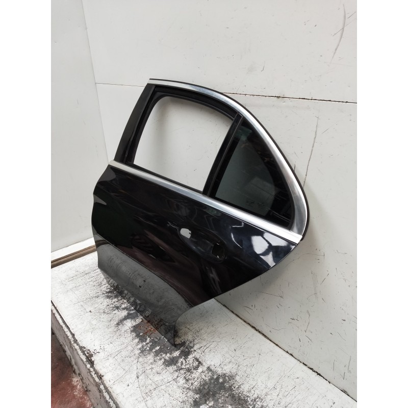 Recambio de puerta trasera izquierda para mercedes clase c (w205) lim. c 220 cdi bluetec (205.004) referencia OEM IAM   4P