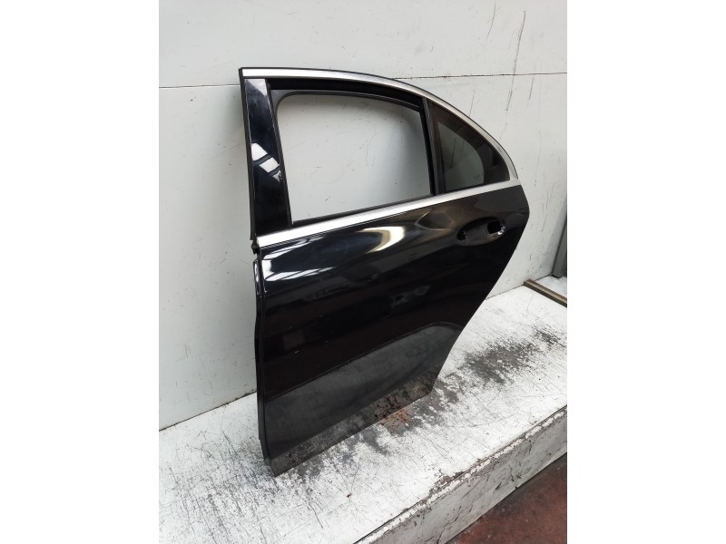 Recambio de puerta trasera izquierda para mercedes clase c (w205) lim. c 220 cdi bluetec (205.004) referencia OEM IAM   4P