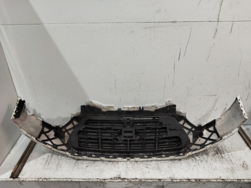 Recambio de rejilla delantera para ford transit custom kombi 300 l1 ambiente referencia OEM IAM   