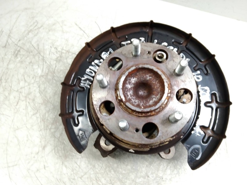 Recambio de mangueta trasera izquierda para hyundai i30 1.6 crdi cat referencia OEM IAM   