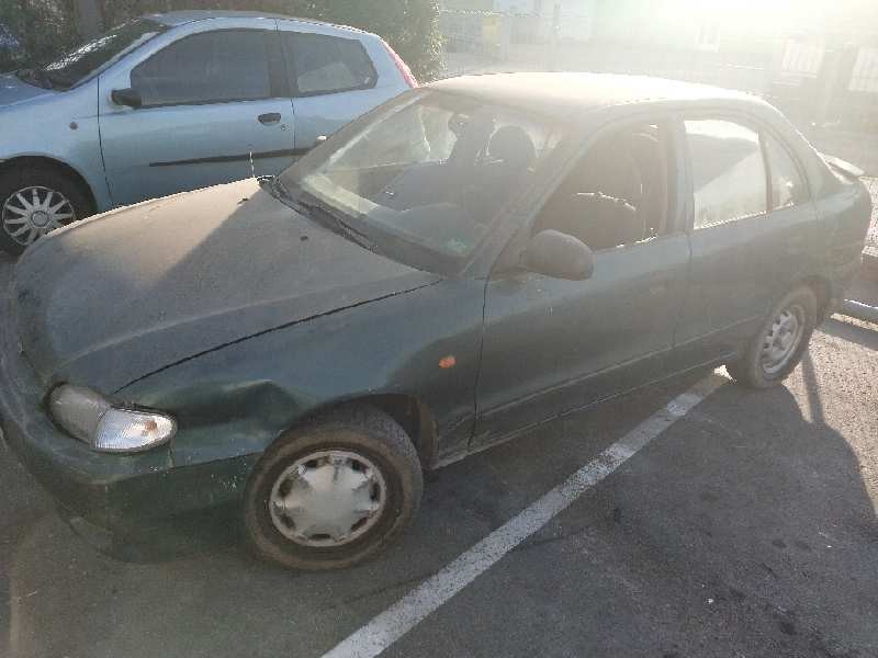 hyundai accent (x3) del año 2000