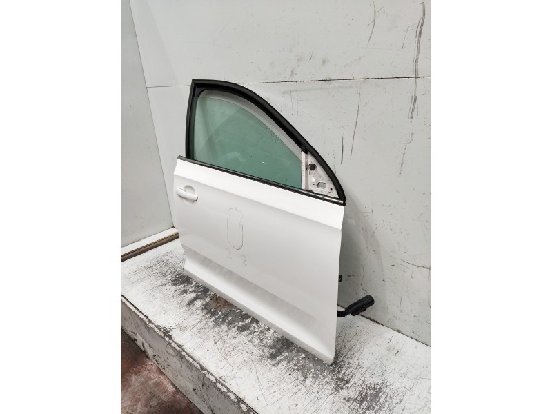 Recambio de puerta delantera derecha para seat toledo (kg3) style referencia OEM IAM   