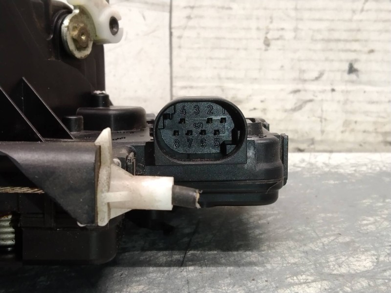 Recambio de motor cierre centralizado trasero derecho para bmw serie 3 berlina (e46) 320d referencia OEM IAM   4P