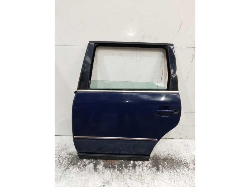 Recambio de puerta trasera izquierda para volkswagen passat variant (3b6) v6 tdi executive referencia OEM IAM   
