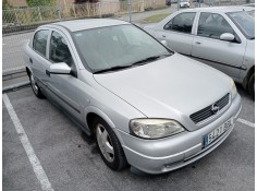 opel astra g berlina del año 2000
