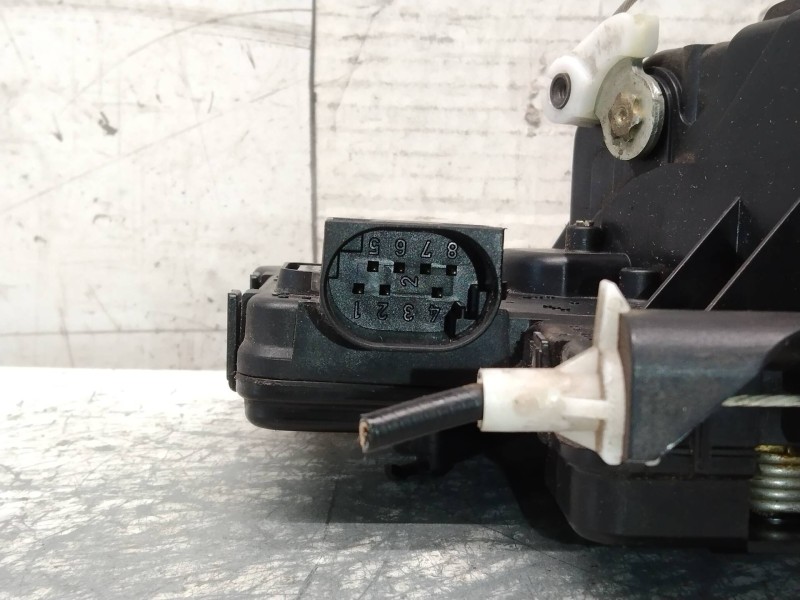 Recambio de motor cierre centralizado trasero izquierdo para bmw serie 3 berlina (e46) 320d referencia OEM IAM   4P