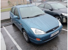 ford focus berlina (cak) del año 2000