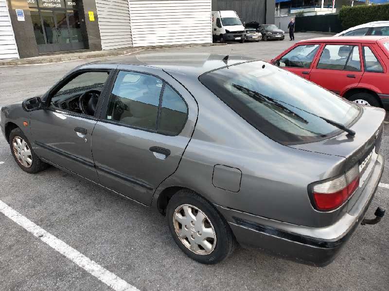 nissan primera berlina (p11) del año 1998