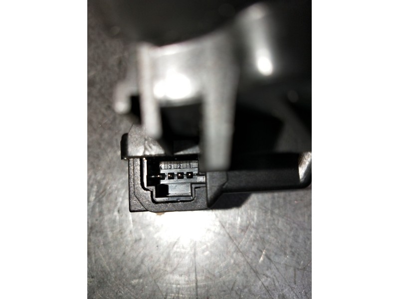 Recambio de motor cierre centralizado porton para mercedes clase c (w205) lim. c 220 cdi bluetec (205.004) referencia OEM IAM A2