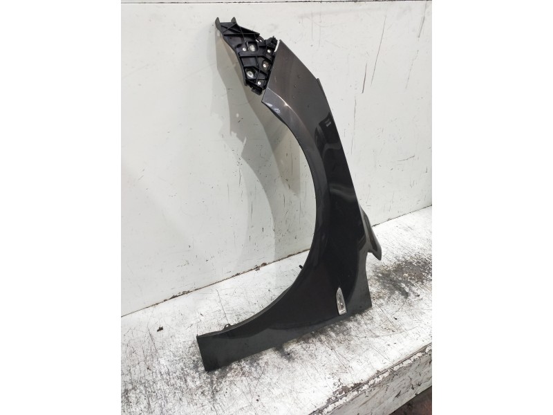 Recambio de aleta delantera izquierda para opel astra j lim. enjoy referencia OEM IAM   