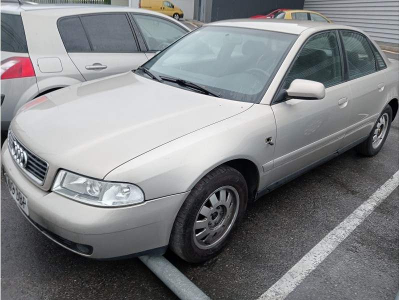 audi a4 berlina (b5) del año 2000