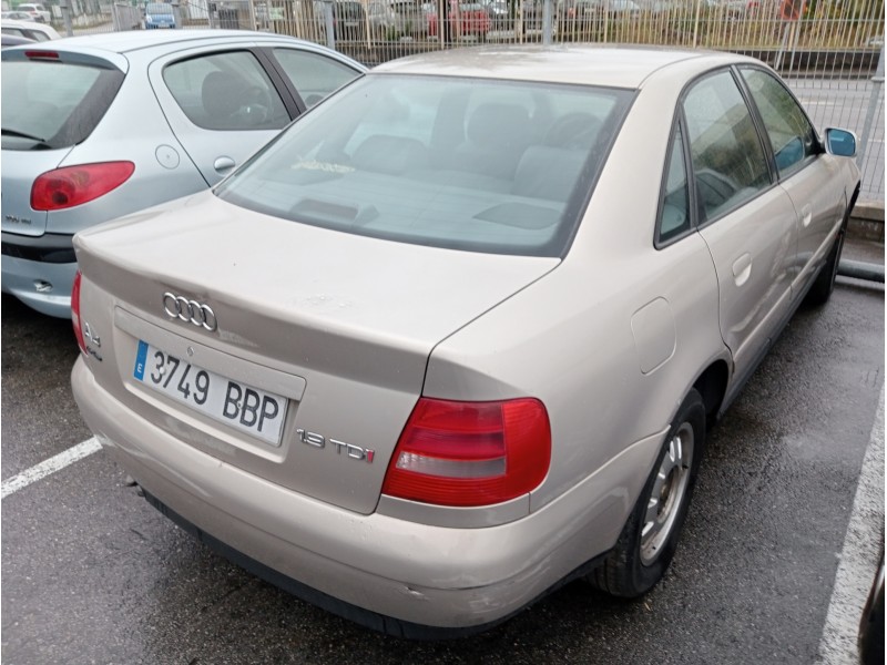 audi a4 berlina (b5) del año 2000