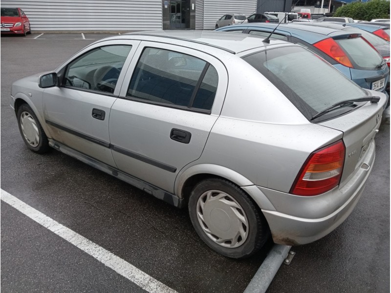 opel astra g berlina del año 1998