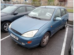 ford focus berlina (cak) del año 2001