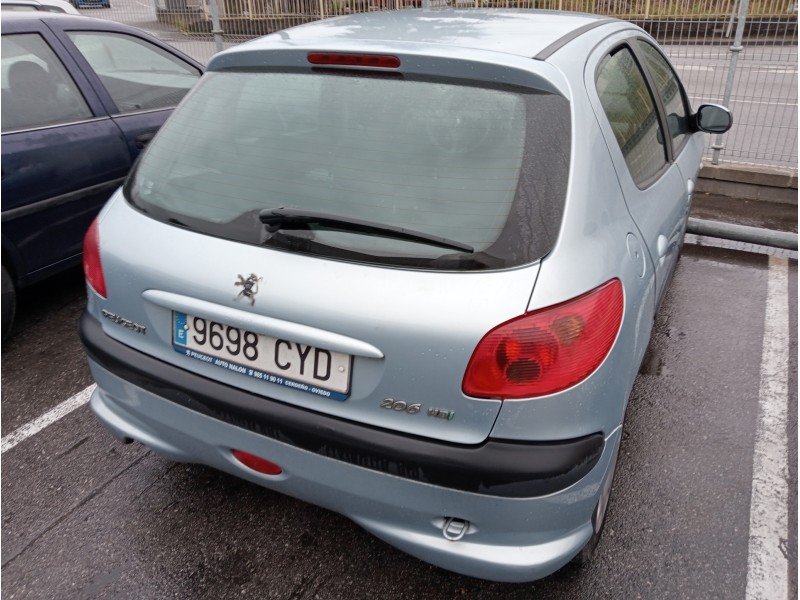peugeot 206 berlina del año 2004