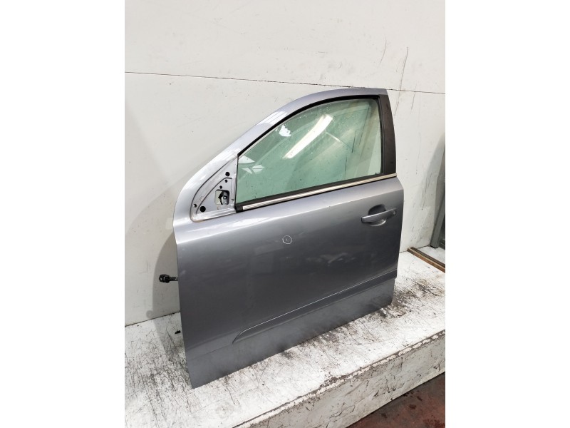 Recambio de puerta delantera izquierda para opel astra h berlina cosmo referencia OEM IAM   