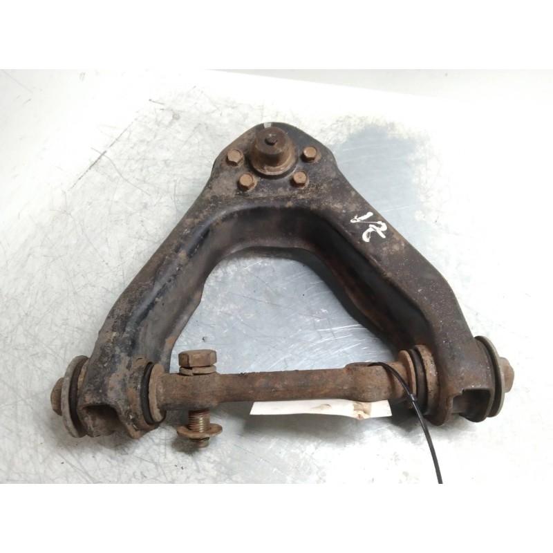 Recambio de brazo suspension superior delantero izquierdo para nissan pick-up (d21) king cab diesel 4x4 referencia OEM IAM   