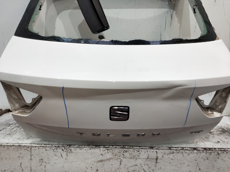 Recambio de porton trasero para seat toledo (kg3) style referencia OEM IAM  5P, VER FOTOS LUNA ROTA