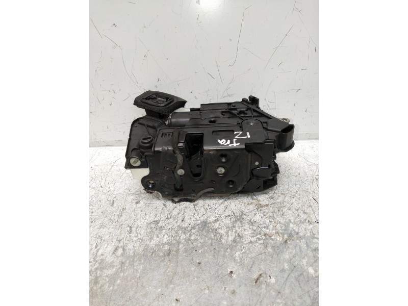 Recambio de motor cierre centralizado trasero izquierdo para seat toledo (kg3) style referencia OEM IAM 5E0839015A  5P