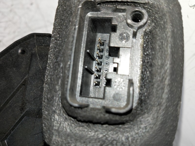 Recambio de motor cierre centralizado trasero izquierdo para seat toledo (kg3) style referencia OEM IAM 5E0839015A  5P