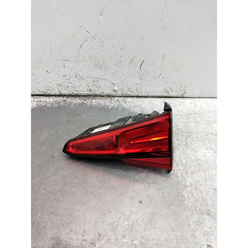 Recambio de piloto trasero derecho interior para audi a4 berlina (8w2) design edition referencia OEM IAM 8W5945076 2SA01224902 