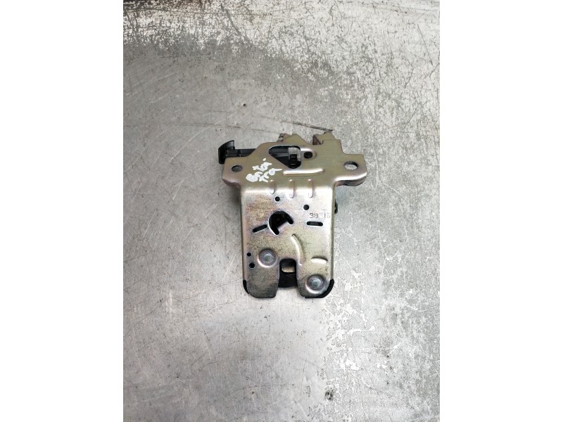 Recambio de motor cierre centralizado porton para audi a4 berlina (8w2) design edition referencia OEM IAM 8W082750301S  