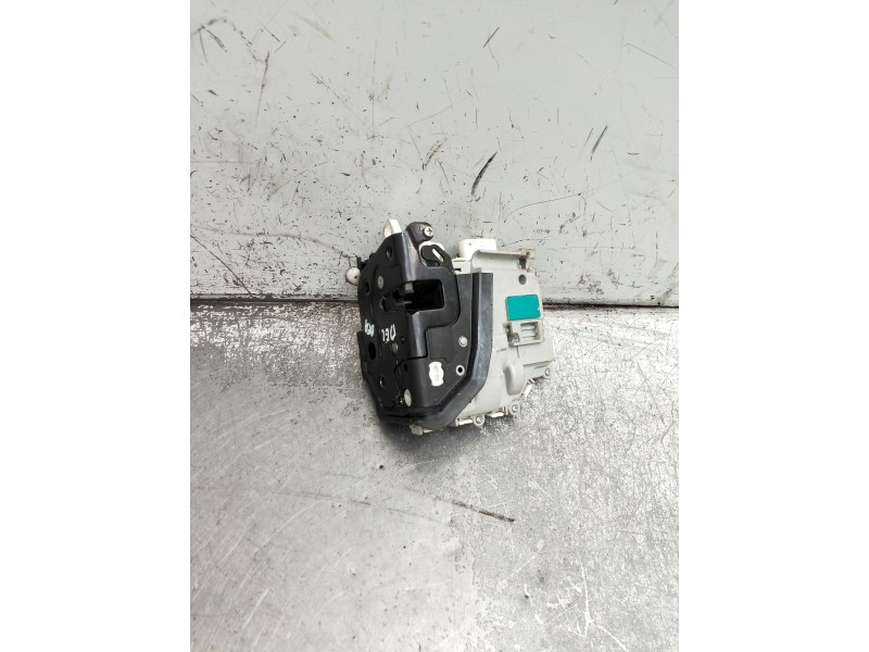 Recambio de motor cierre centralizado delantero derecho para audi a4 berlina (8w2) design edition referencia OEM IAM 8X1837016C 
