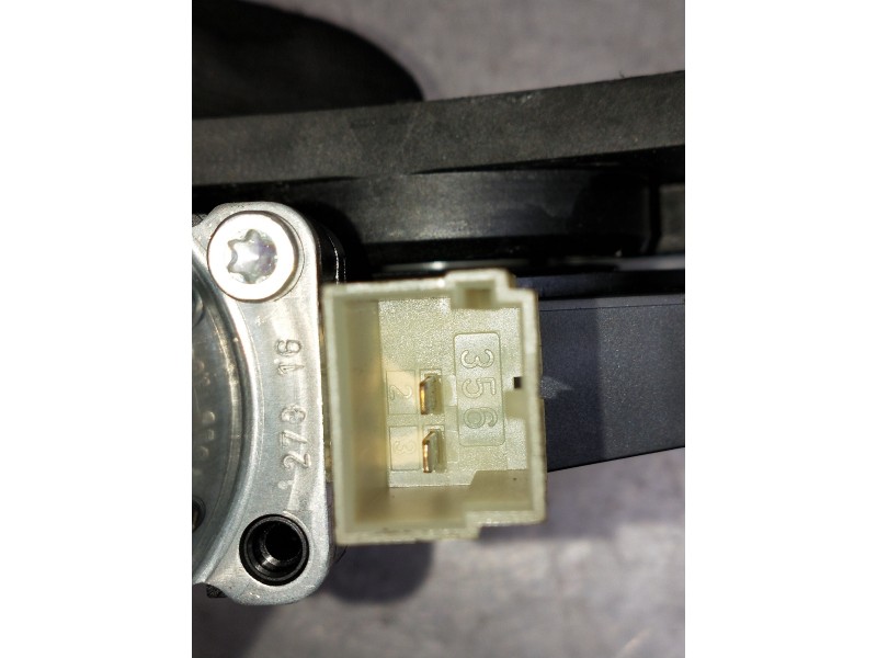 Recambio de elevalunas trasero derecho para audi a4 berlina (8w2) design edition referencia OEM IAM 8W0839462 1021C28050104 