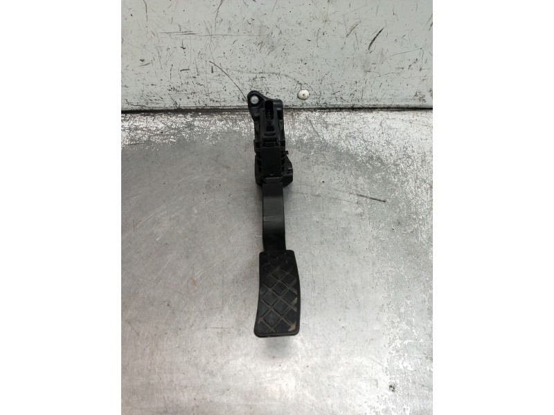 Recambio de potenciometro pedal para audi a4 berlina (8w2) design edition referencia OEM IAM 8W1723523  