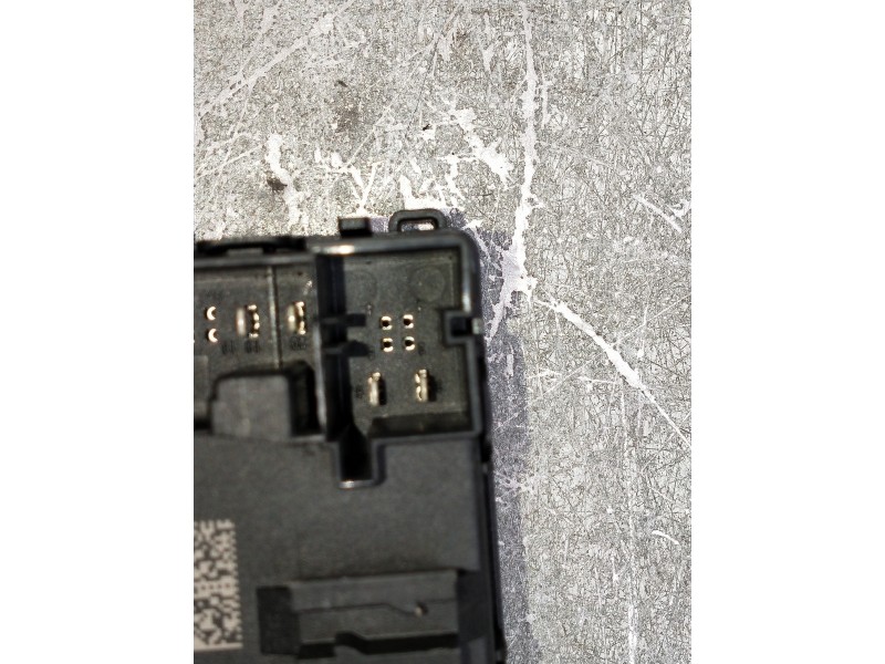 Recambio de modulo electronico para audi a4 berlina (8w2) design edition referencia OEM IAM 8W0959593 DELANTERO IZQ 