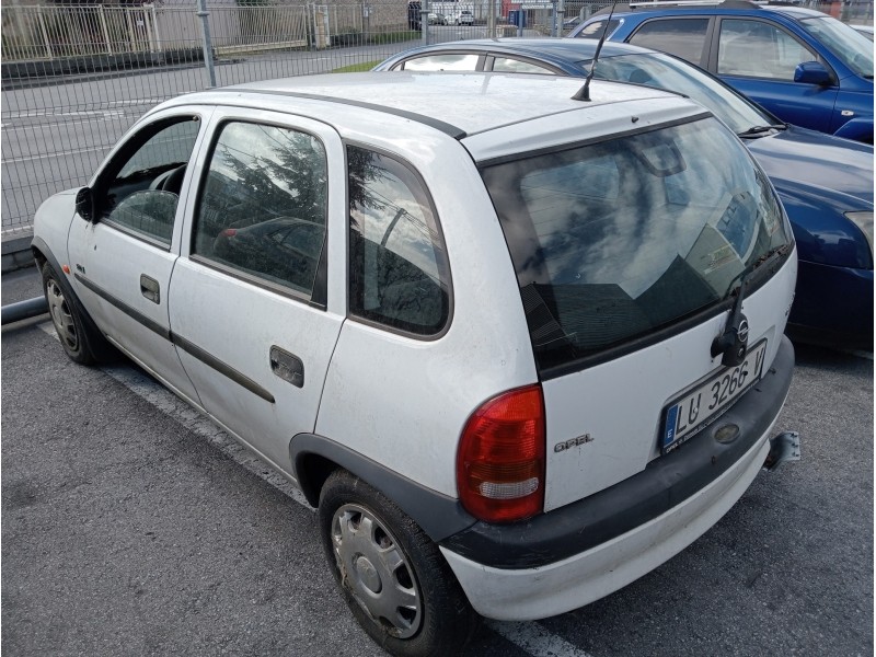 opel corsa b del año 1998