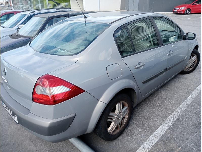 renault megane ii classic berlina del año 2003