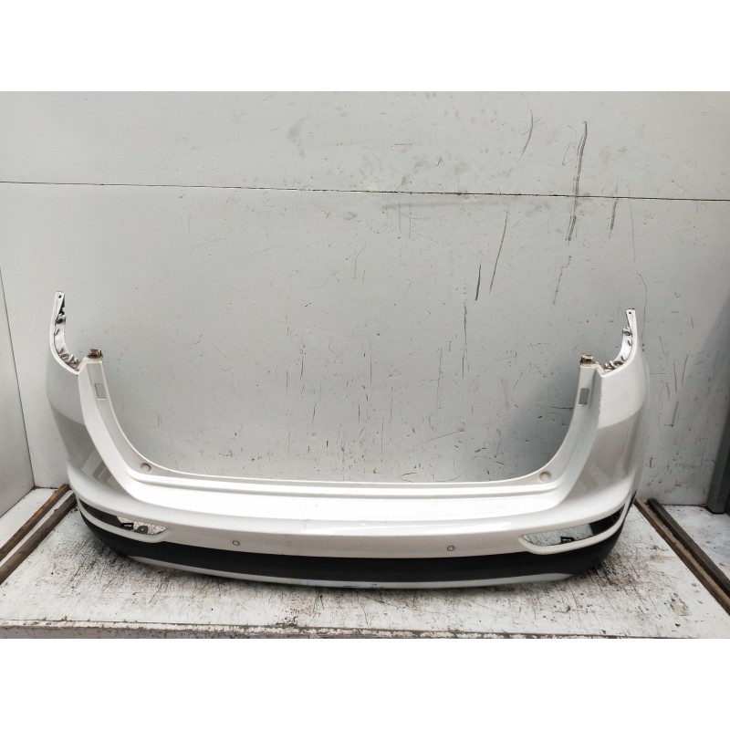 Recambio de paragolpes trasero para kia sportage spirit 2wd referencia OEM IAM   